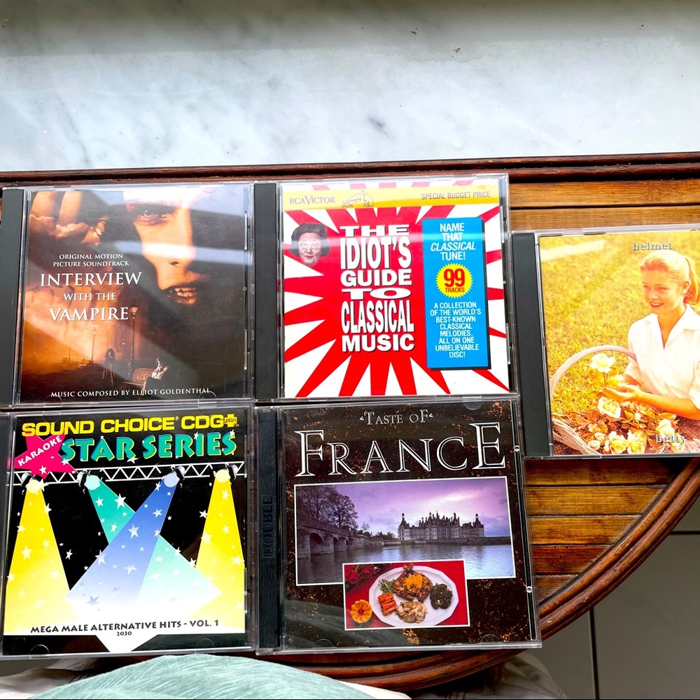 ‼️sold‼️5 CDBundle Taste of France Interview W/The Vampire